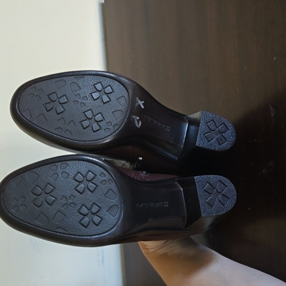 Naturalizer N5 comfort bootie brown 6.5W 2" heel - Picture 5 of 6